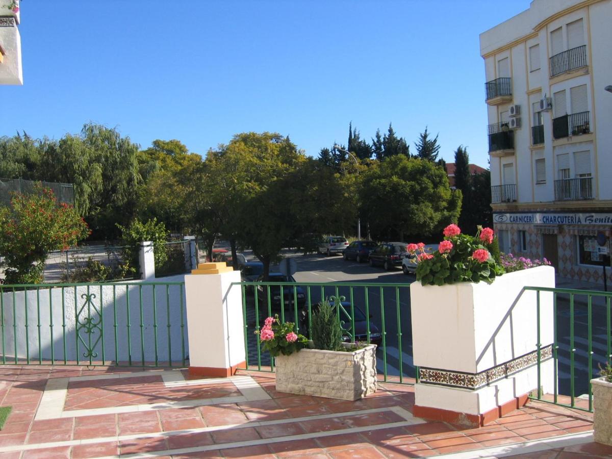 Apartamentos La Libertad Estepona Dış mekan fotoğraf