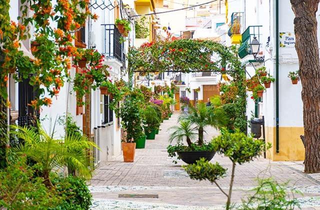 Apartamentos La Libertad Estepona Dış mekan fotoğraf